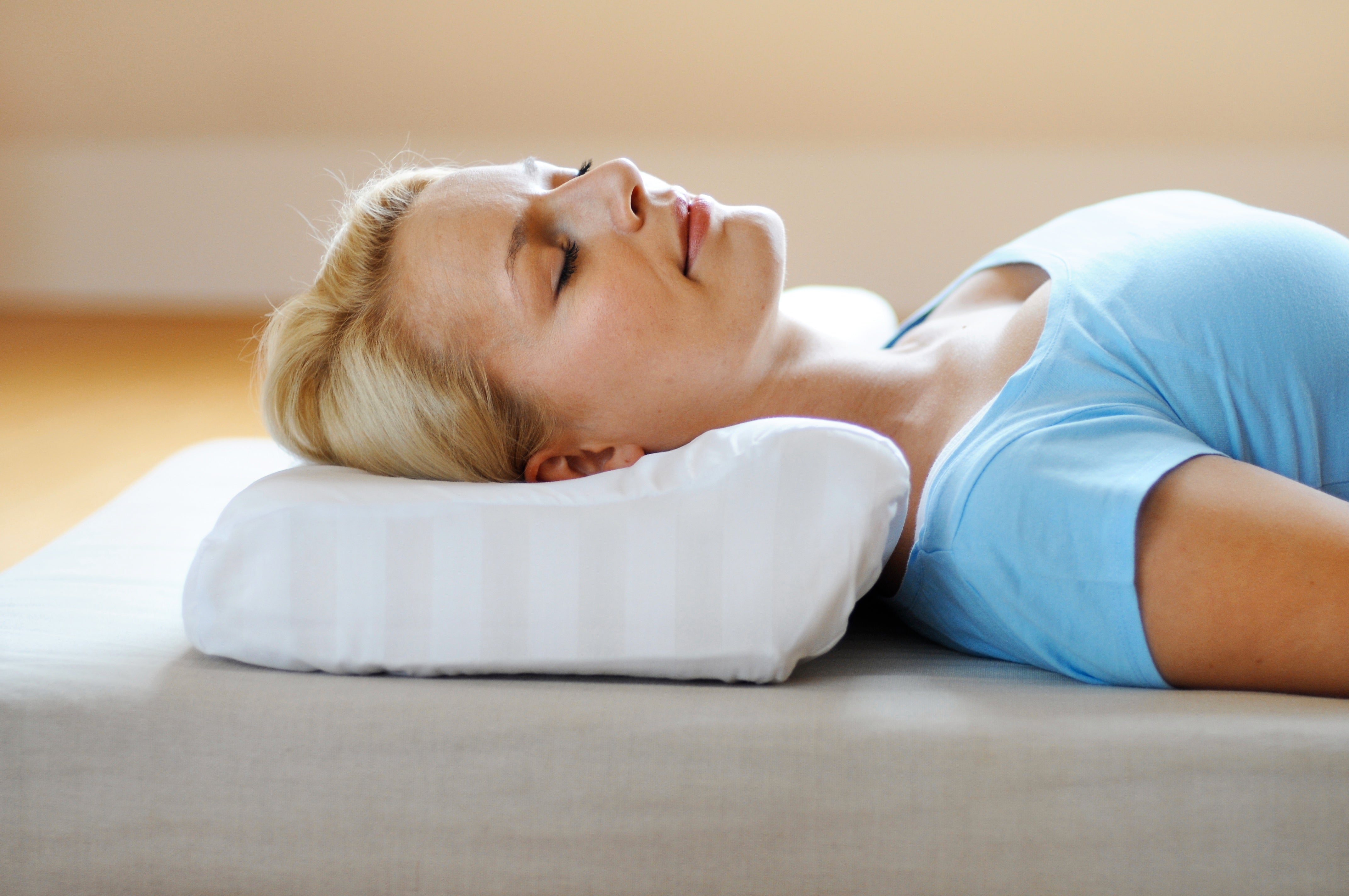 Soft Deluxe Orthopaedic Pillow