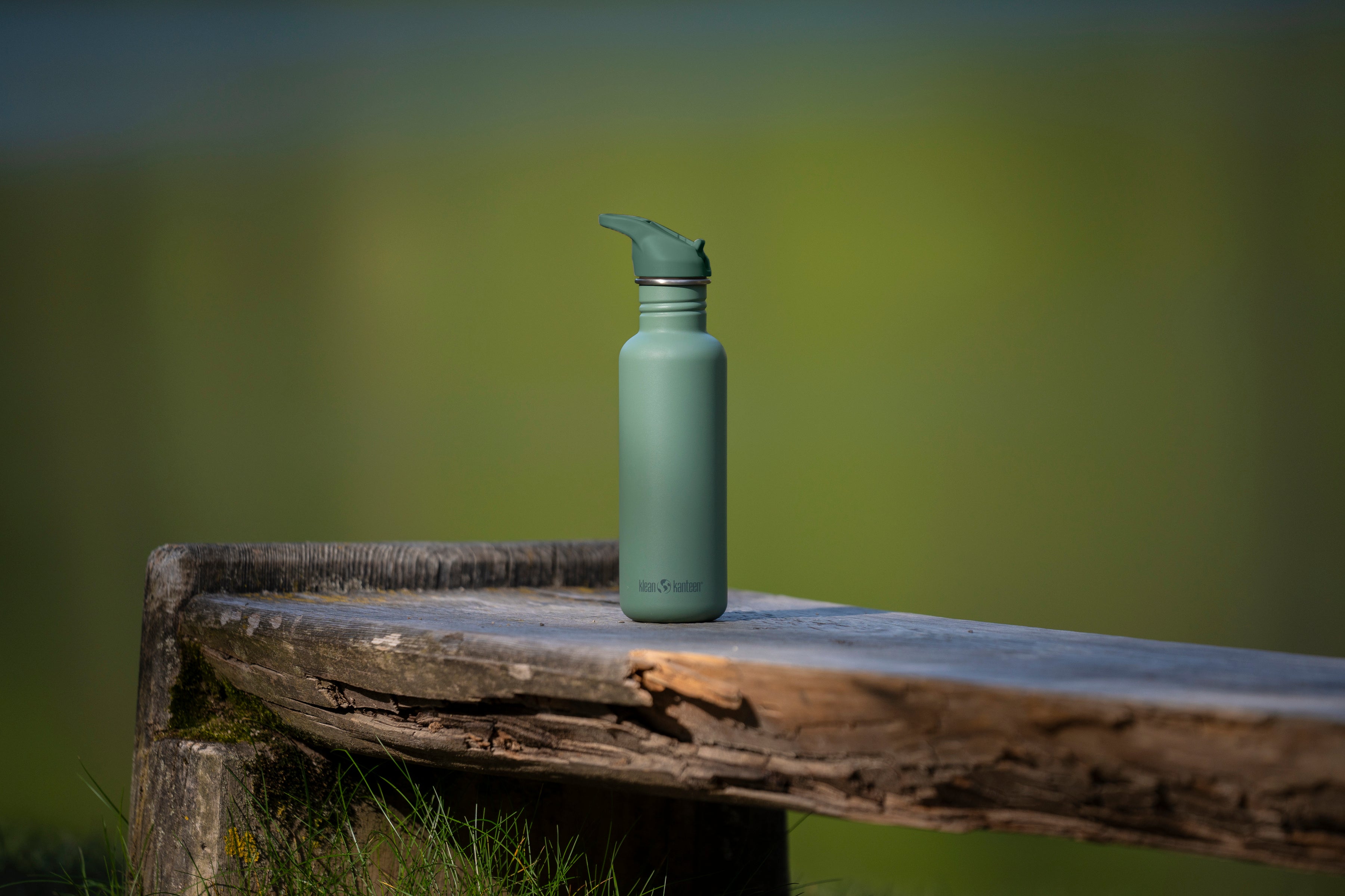 Classic Water Bottle 800ml (27oz) with Flip Seal Sport Cap